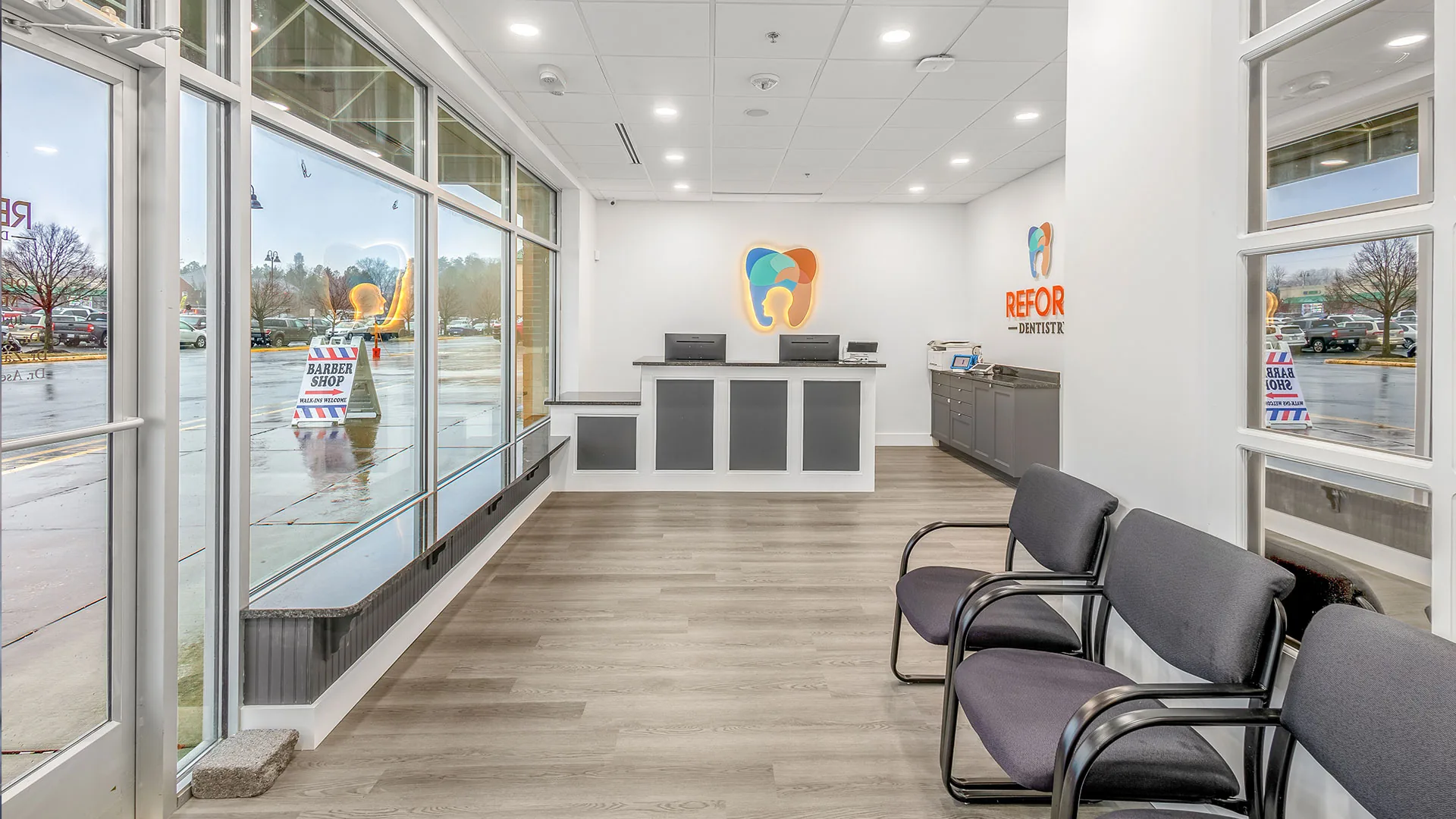 Reform Dentistry reception and waiting area